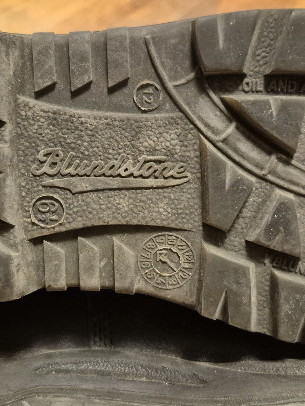 BLUNDSTONE Work & Safety Boots - Picture 9 of 9